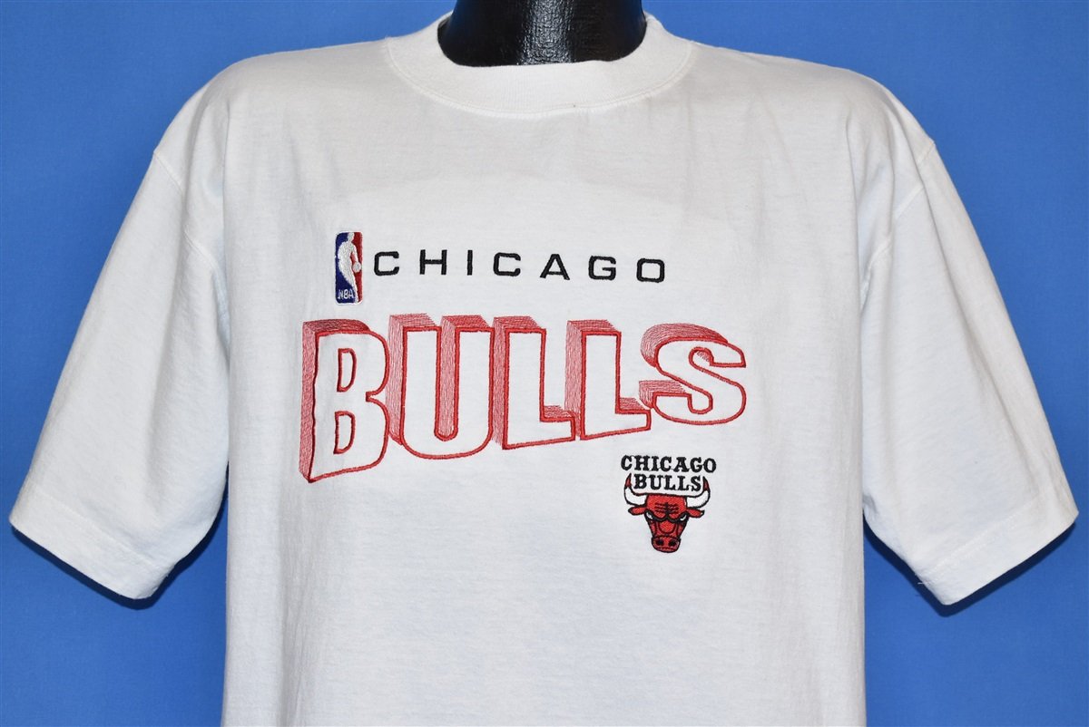90s Chicago Bulls Embroidered NBA Basketball t-shirt Medium product image 1