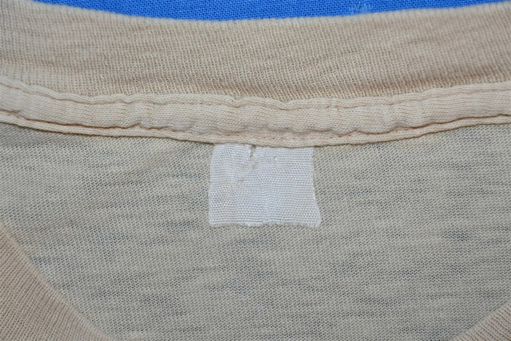 70s Women's Interart Center Artist Revolution t-shirt Medium product image 4